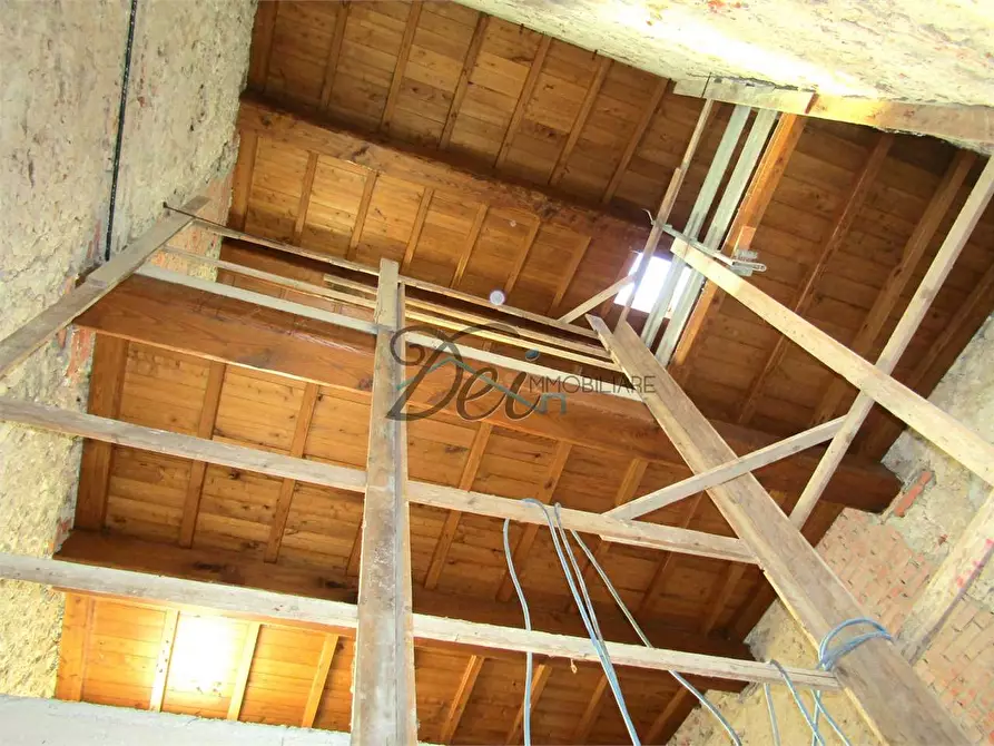 Immagine 9 di Porzione di casa in vendita  in Via castel durante 8 a Capannori