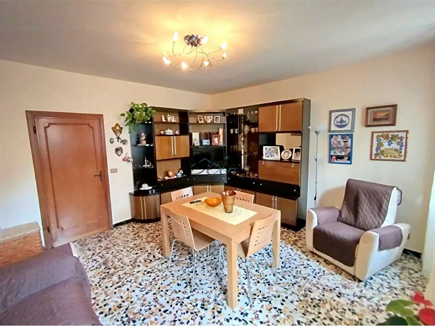 Immagine 7 di Porzione di casa in vendita  in via di vicopelago a Lucca