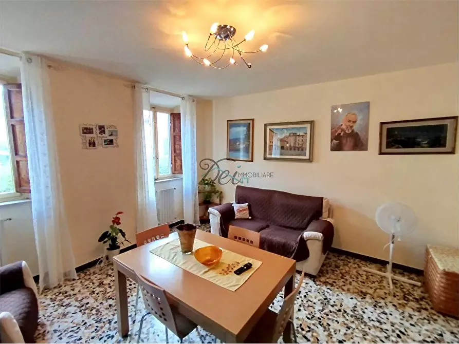 Immagine 8 di Porzione di casa in vendita  in via di vicopelago a Lucca