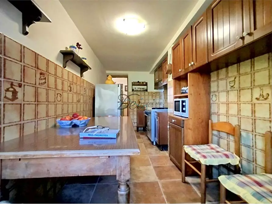 Immagine 13 di Porzione di casa in vendita  in via di vicopelago a Lucca