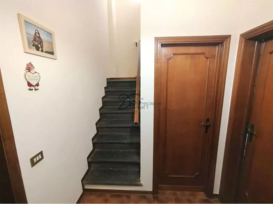 Immagine 14 di Porzione di casa in vendita  in via di vicopelago a Lucca