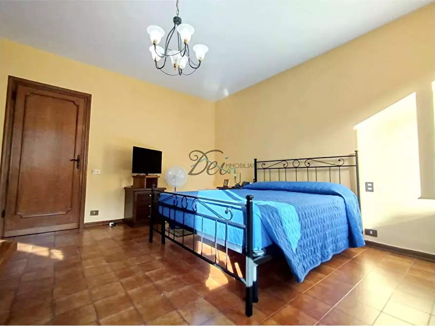 Immagine 18 di Porzione di casa in vendita  in via di vicopelago a Lucca