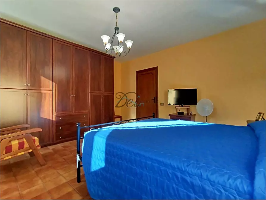 Immagine 17 di Porzione di casa in vendita  in via di vicopelago a Lucca