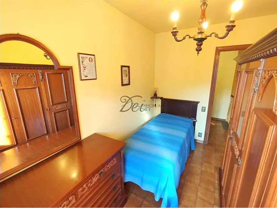 Immagine 22 di Porzione di casa in vendita  in via di vicopelago a Lucca