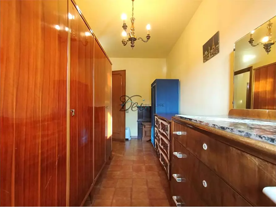 Immagine 25 di Porzione di casa in vendita  in via di vicopelago a Lucca