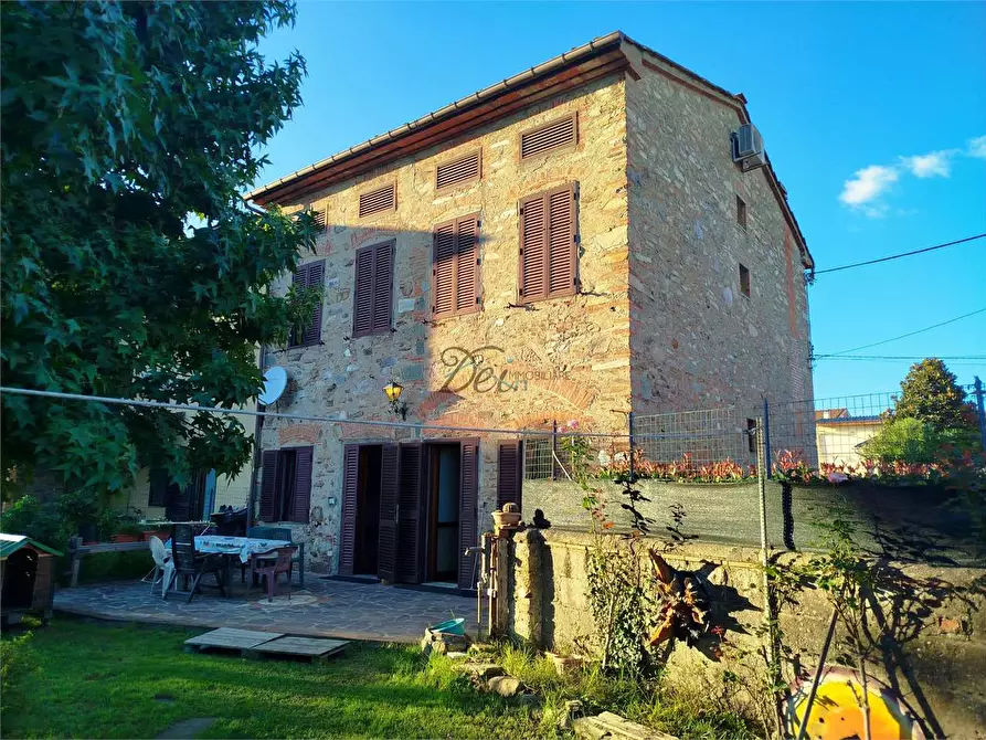 Immagine 3 di Rustico / casale in vendita  in Via di corte bertolucci a Capannori