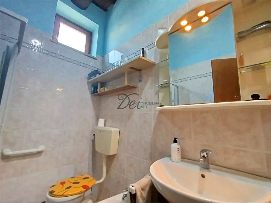 Immagine 39 di Rustico / casale in vendita  in Via di corte bertolucci a Capannori