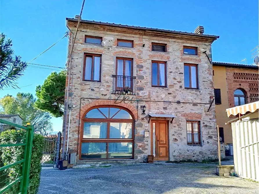 Immagine 2 di Rustico / casale in vendita  in Via di corte bertolucci a Capannori