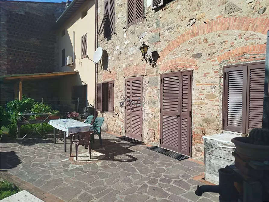 Immagine 9 di Rustico / casale in vendita  in Via di corte bertolucci a Capannori