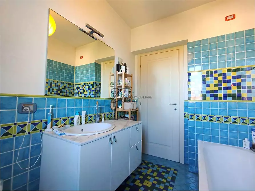 Immagine 29 di Casa bifamiliare in vendita  in via don aldo mei a Capannori