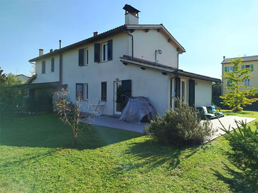 Immagine 4 di Casa bifamiliare in vendita  in via don aldo mei a Capannori