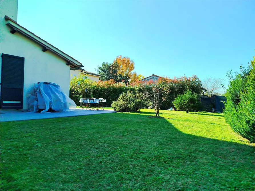 Immagine 38 di Casa bifamiliare in vendita  in via don aldo mei a Capannori