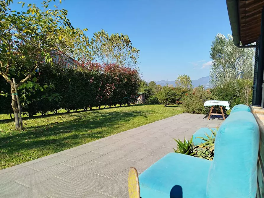 Immagine 40 di Casa bifamiliare in vendita  in via don aldo mei a Capannori