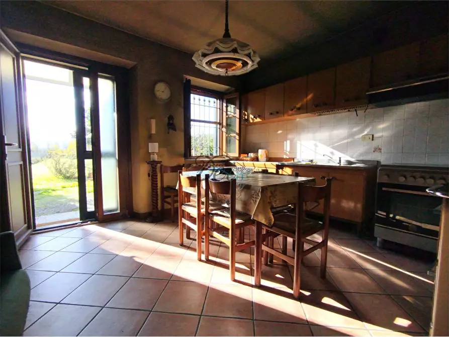 Immagine 10 di Casa indipendente in vendita  in via dell'immagine farnocchia a Capannori