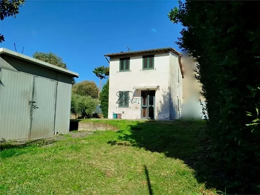 Immagine 3 di Casa indipendente in vendita  in via dell'immagine farnocchia a Capannori
