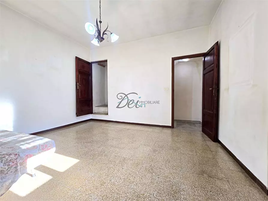 Immagine 11 di Porzione di casa in vendita  in Via dei bacci a Lucca