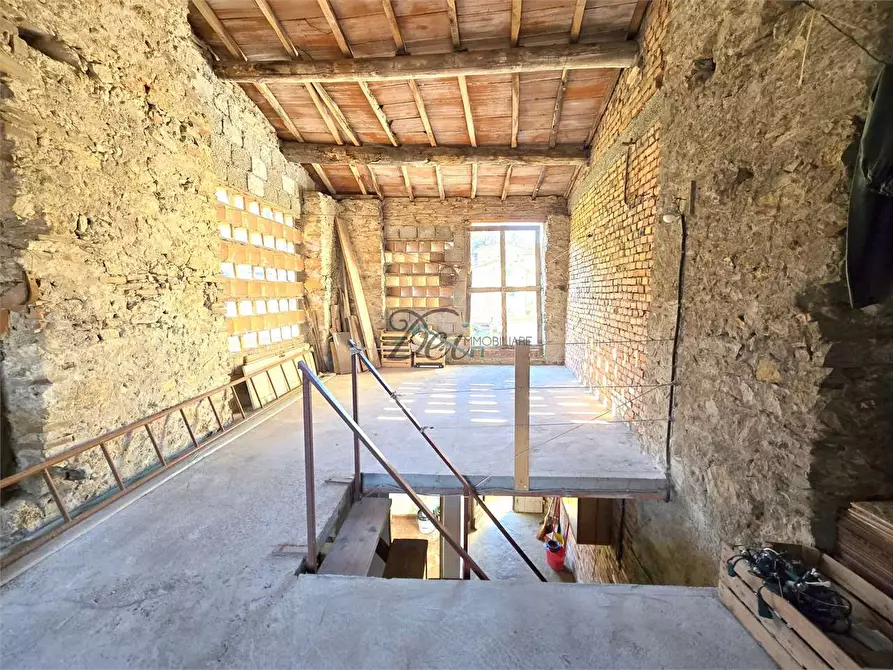 Immagine 30 di Porzione di casa in vendita  in Via dei bacci a Lucca