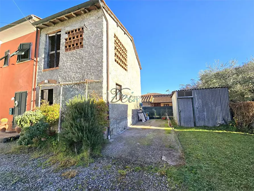Immagine 27 di Porzione di casa in vendita  in Via dei bacci a Lucca