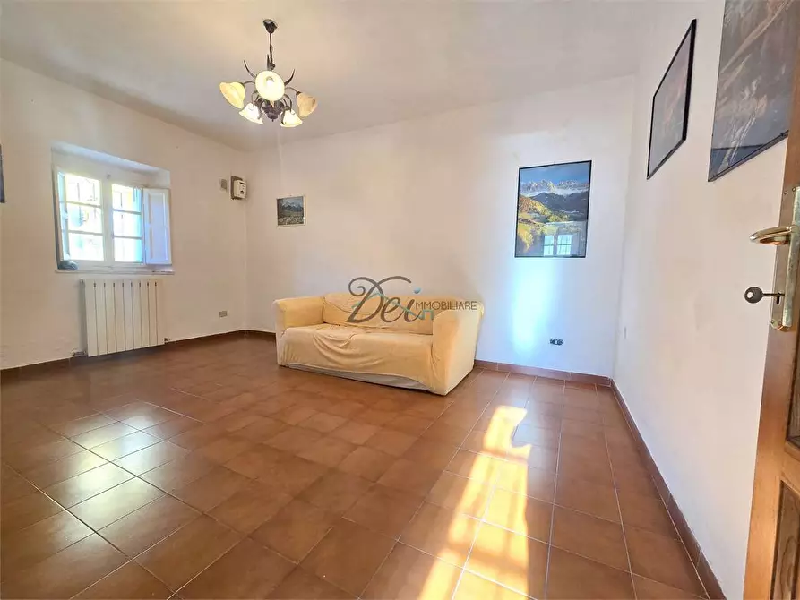 Immagine 4 di Porzione di casa in vendita  in Via dei bacci a Lucca