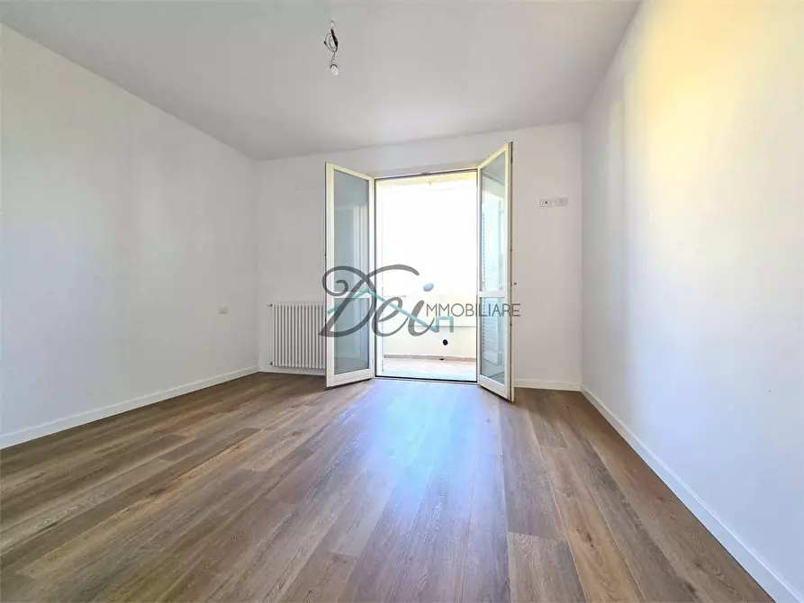 Immagine 11 di Appartamento in vendita  in Via del Borghetto  a Lucca