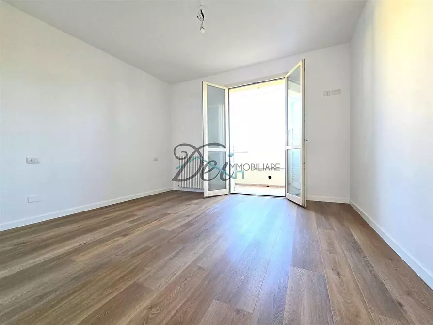 Immagine 12 di Appartamento in vendita  in Via del Borghetto  a Lucca