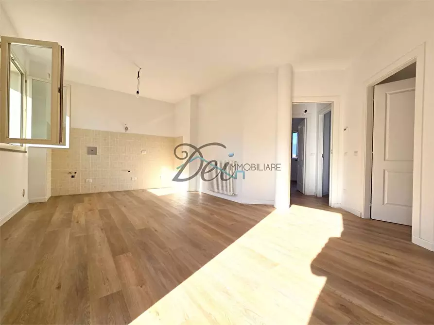 Immagine 7 di Appartamento in vendita  in Via del Borghetto  a Lucca