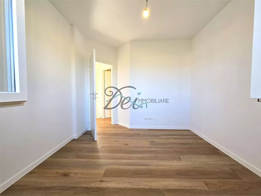 Immagine 15 di Appartamento in vendita  in Via del Borghetto  a Lucca