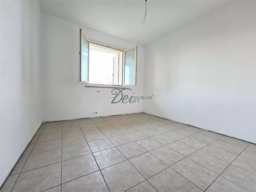 Immagine 13 di Appartamento in vendita  in Via del Borghetto  a Lucca