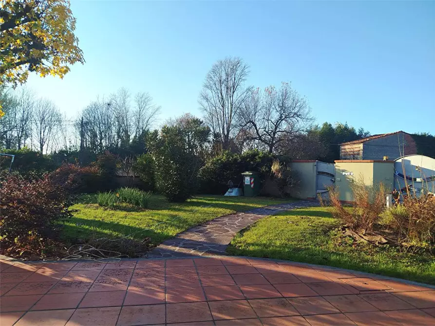 Immagine 4 di Villa in vendita  in via dei giomi a Capannori