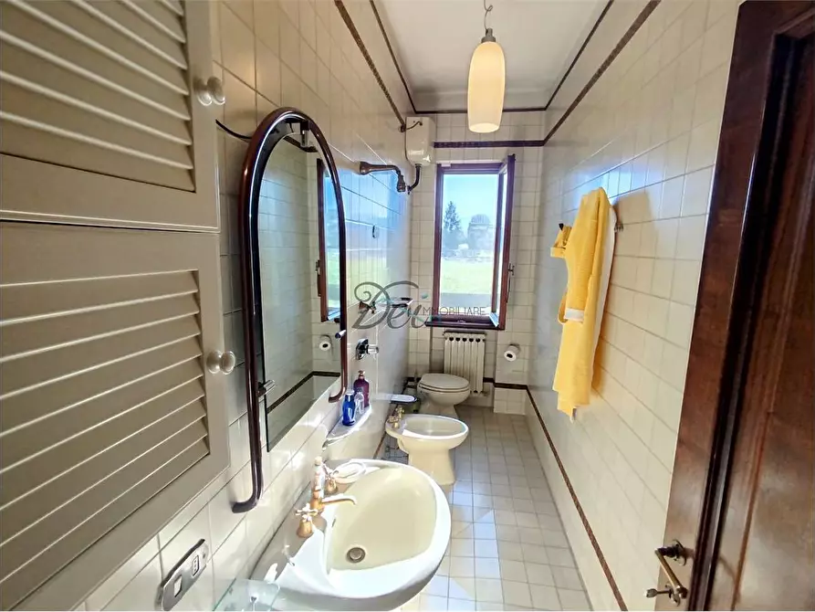 Immagine 35 di Villa in vendita  in via dei giomi a Capannori