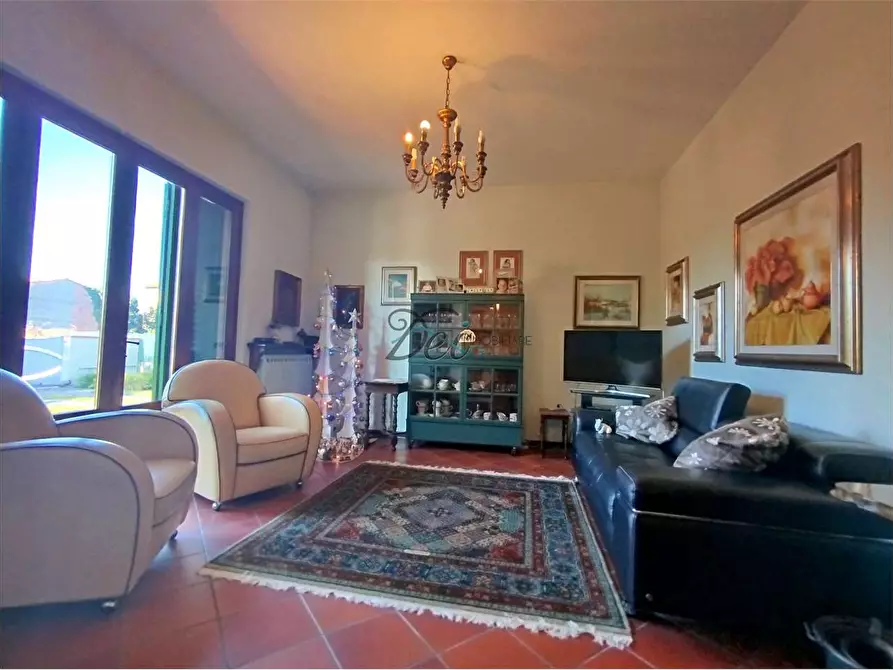 Immagine 10 di Villa in vendita  in via dei giomi a Capannori