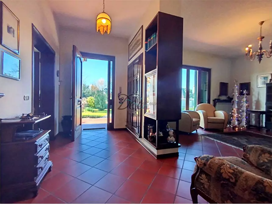 Immagine 7 di Villa in vendita  in via dei giomi a Capannori