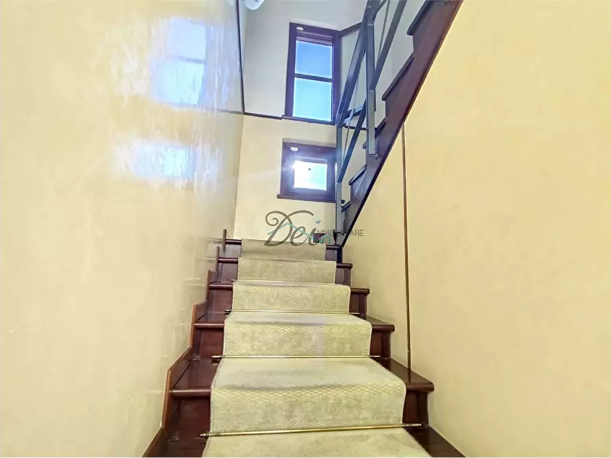 Immagine 18 di Villa in vendita  in via dei giomi a Capannori