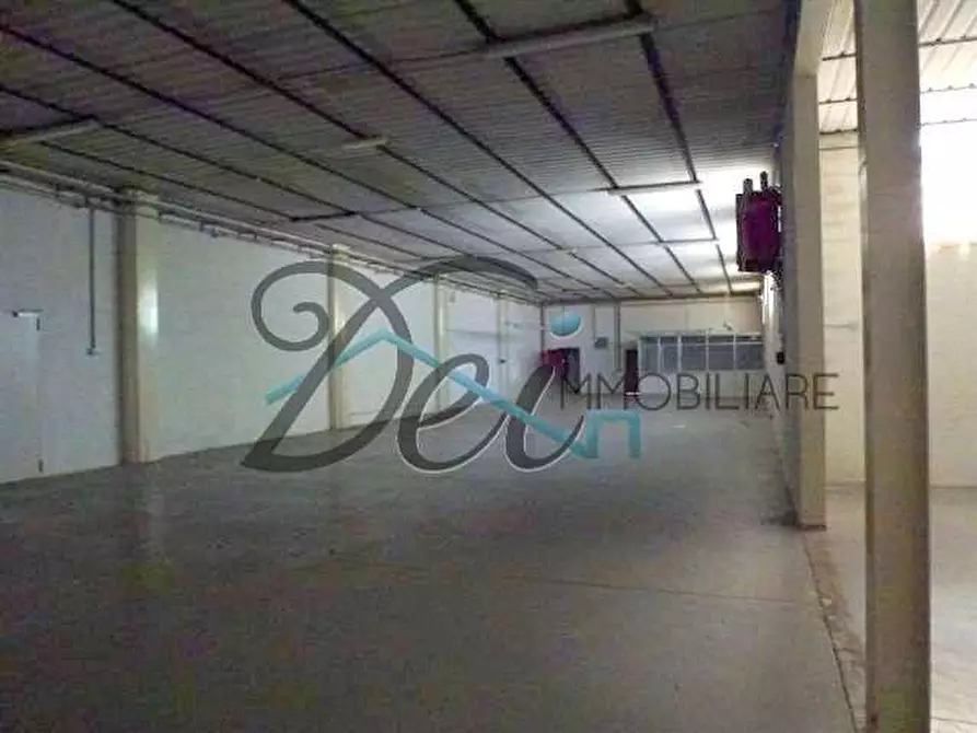 Immagine 3 di Capannone industriale in affitto  in via pesciatina  322 a Capannori