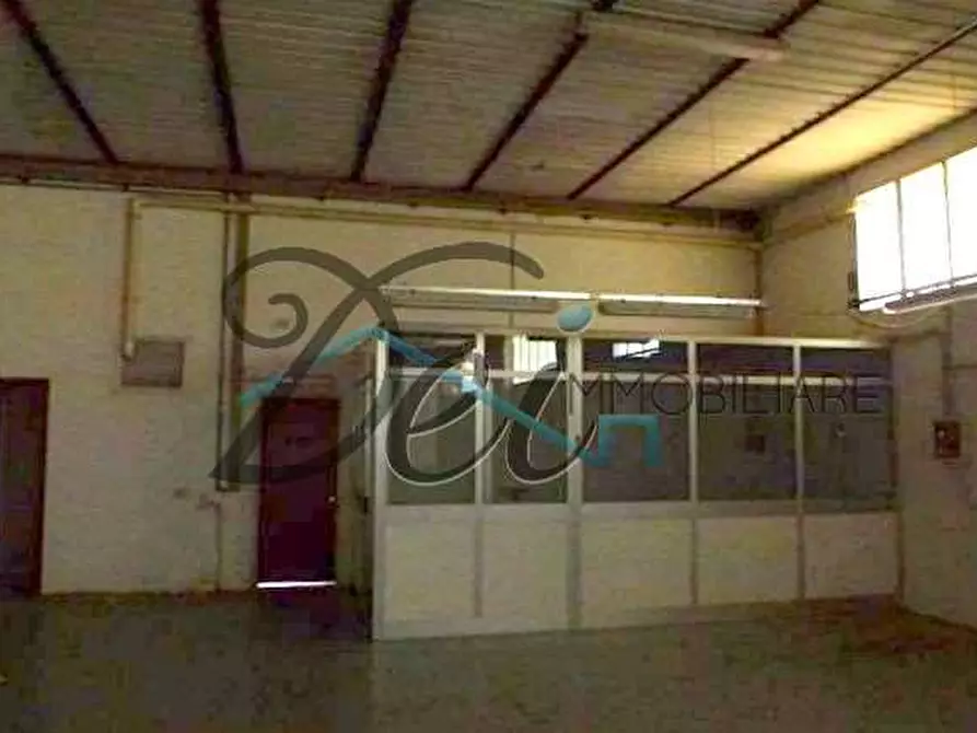 Immagine 10 di Capannone industriale in affitto  in via pesciatina  322 a Capannori