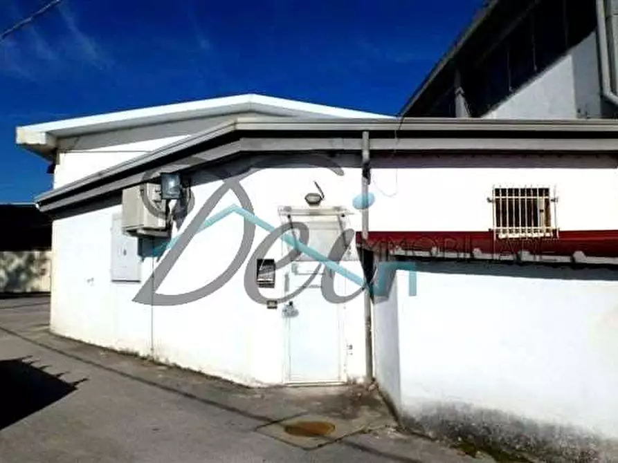 Immagine 11 di Capannone industriale in affitto  in via pesciatina  322 a Capannori