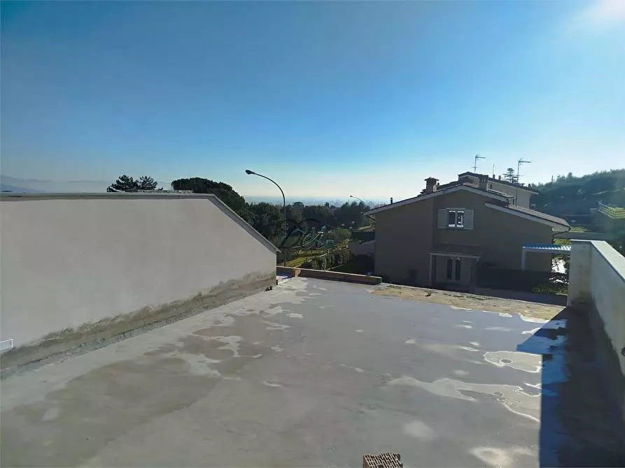 Immagine 18 di Villa in vendita  in via delle vitialle a Capannori