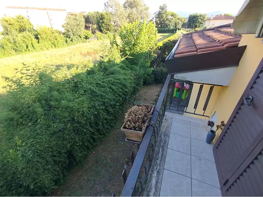 Immagine 18 di Casa bifamiliare in vendita  in via pesciatina  705 a Lucca