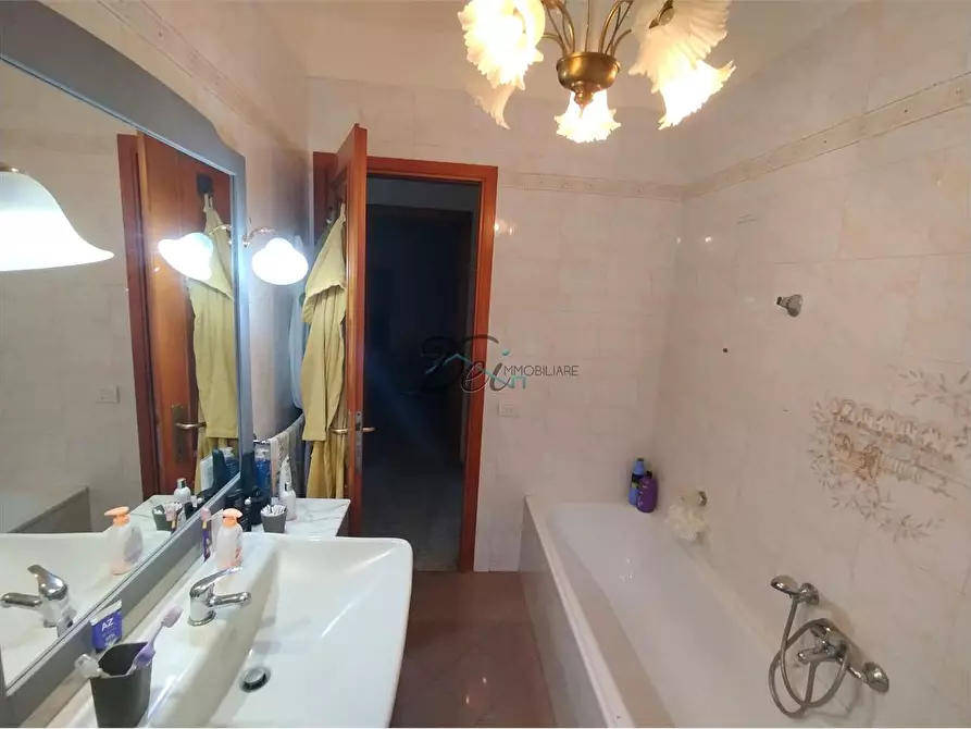 Immagine 19 di Casa bifamiliare in vendita  in via pesciatina  705 a Lucca