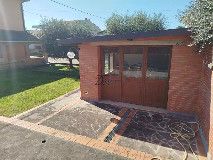 Immagine 8 di Villa in vendita  in Via della santissima annunziata  a Lucca