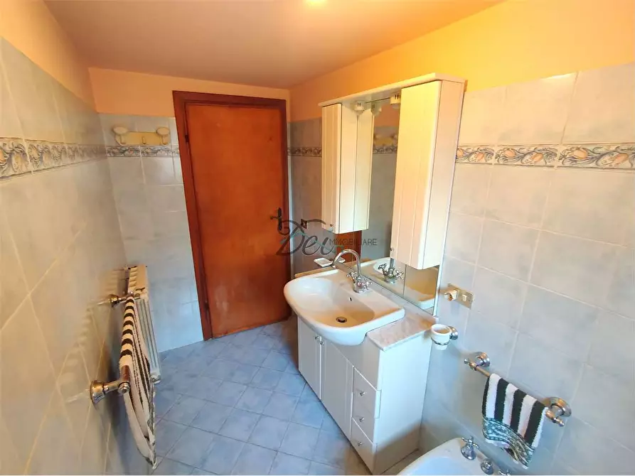 Immagine 34 di Villa in vendita  in Via della santissima annunziata  a Lucca