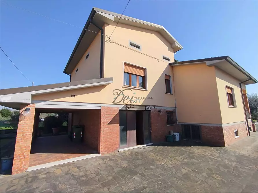 Immagine 43 di Villa in vendita  in Via della santissima annunziata  a Lucca