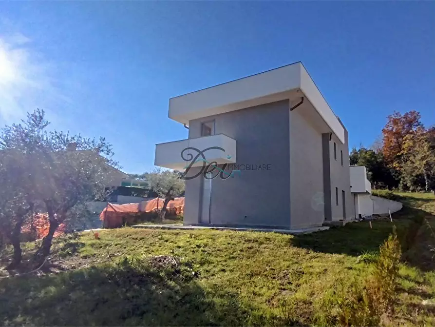 Immagine 28 di Villa in vendita  in via delle vitialle a Capannori