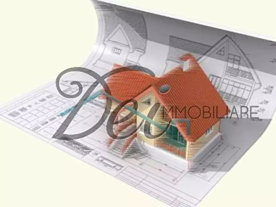 Immagine 2 di Terreno edificabile in vendita  a Lucca