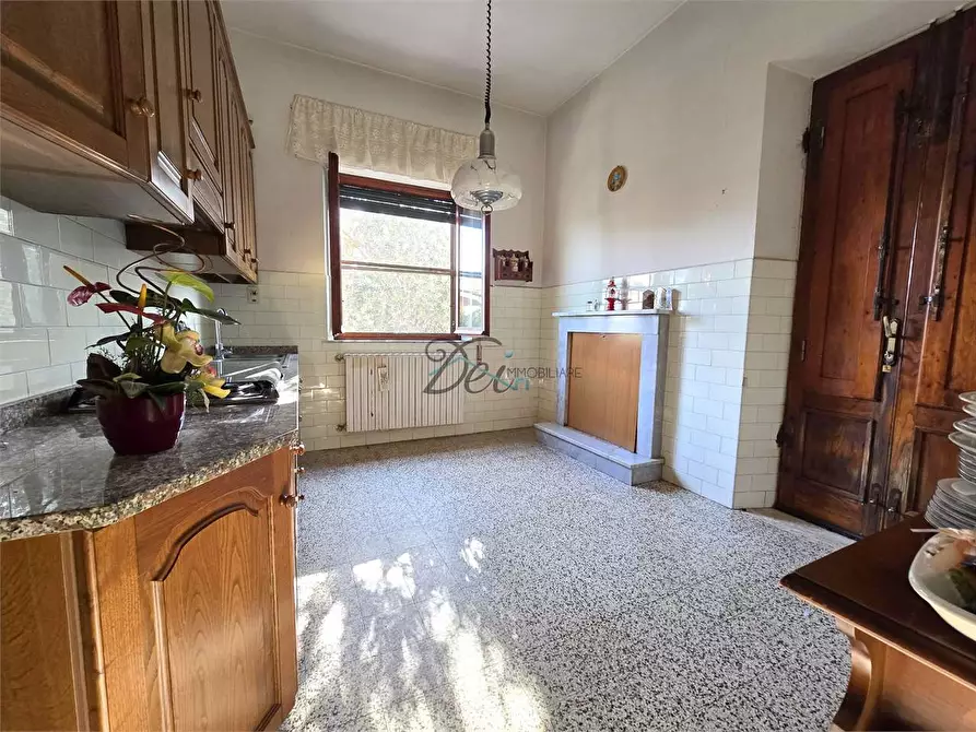 Immagine 16 di Villa in vendita  in Via Traversa  a Capannori