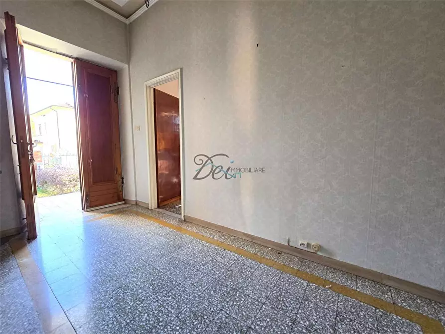 Immagine 8 di Villa in vendita  in Via Traversa  a Capannori