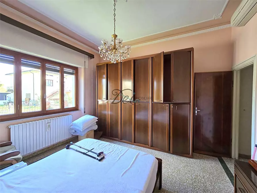 Immagine 19 di Villa in vendita  in Via Traversa  a Capannori