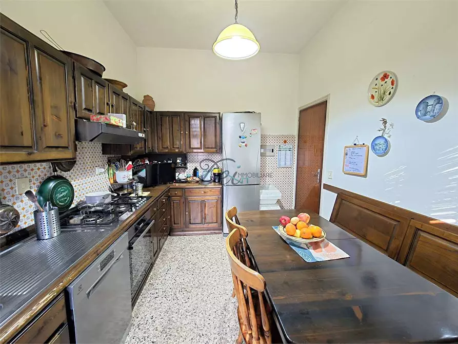 Immagine 12 di Porzione di casa in vendita  in Via della cateratta a Capannori