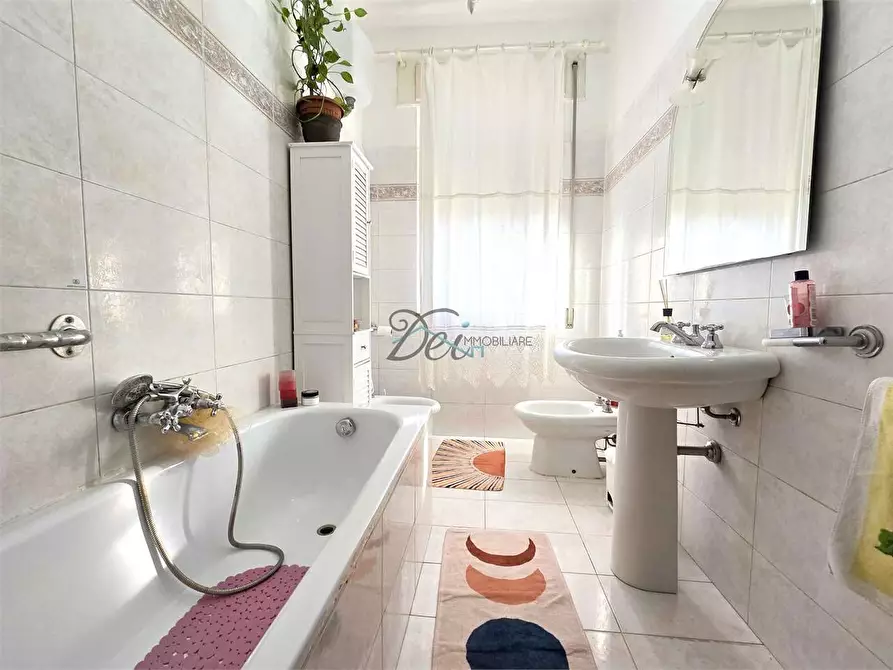 Immagine 34 di Porzione di casa in vendita  in Via della cateratta a Capannori