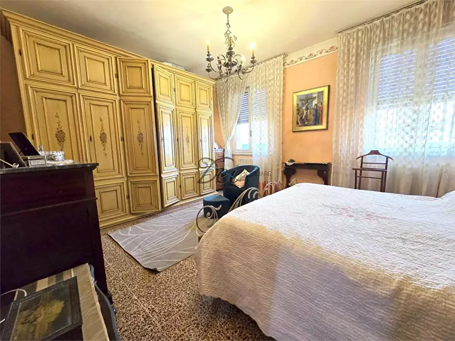 Immagine 17 di Porzione di casa in vendita  in Via della cateratta a Capannori